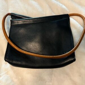 FRYE & CO purse shoulder bag black with tan handle